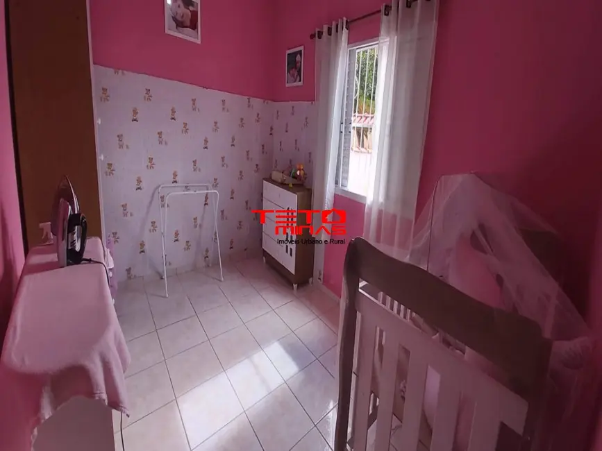 Foto 1 de Casa com 3 quartos à venda, 140m2 em Sao Lourenco - MG