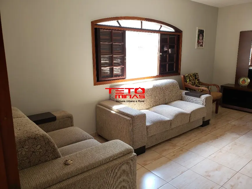 Casa com 4 quartos à venda, 330m2 em Sao Lourenco - MG - imagem 8 Foto 8 de Casa com 4 quartos à venda, 330m2 em Sao Lourenco - MG