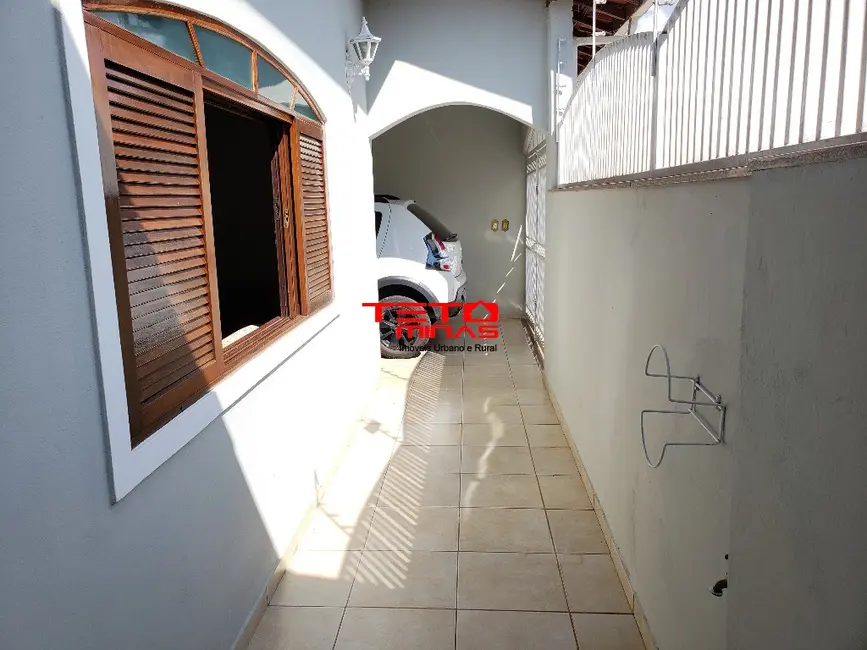 Casa com 4 quartos à venda, 330m2 em Sao Lourenco - MG - imagem 7 Foto 7 de Casa com 4 quartos à venda, 330m2 em Sao Lourenco - MG