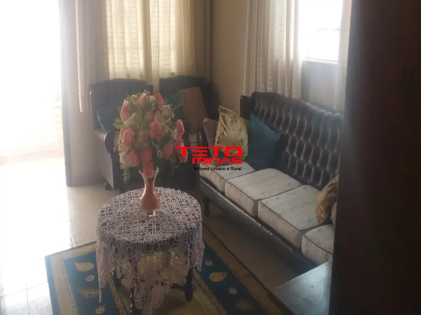 Casa com 3 quartos à venda, 115m2 em Sao Lourenco - MG - imagem 3 Foto 3 de Casa com 3 quartos à venda, 115m2 em Sao Lourenco - MG