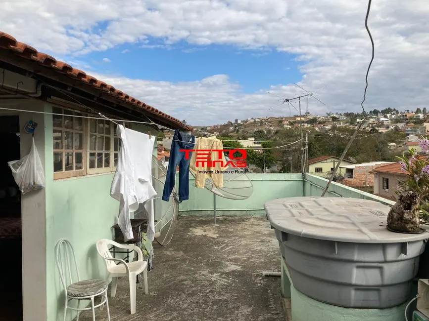 Casa com 3 quartos à venda, 115m2 em Sao Lourenco - MG - imagem 3 Foto 3 de Casa com 3 quartos à venda, 115m2 em Sao Lourenco - MG