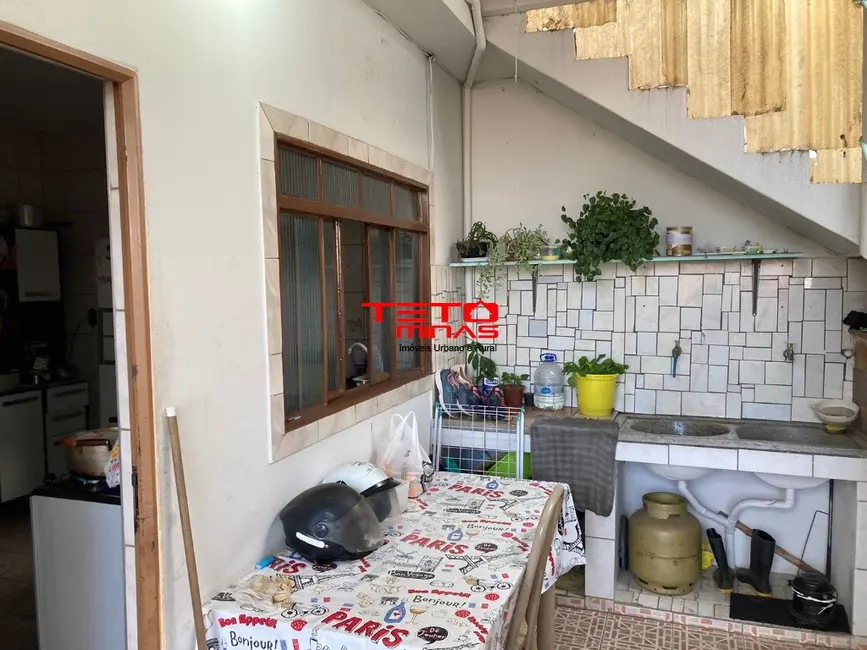 Casa com 3 quartos à venda, 115m2 em Sao Lourenco - MG - imagem 9 Foto 9 de Casa com 3 quartos à venda, 115m2 em Sao Lourenco - MG