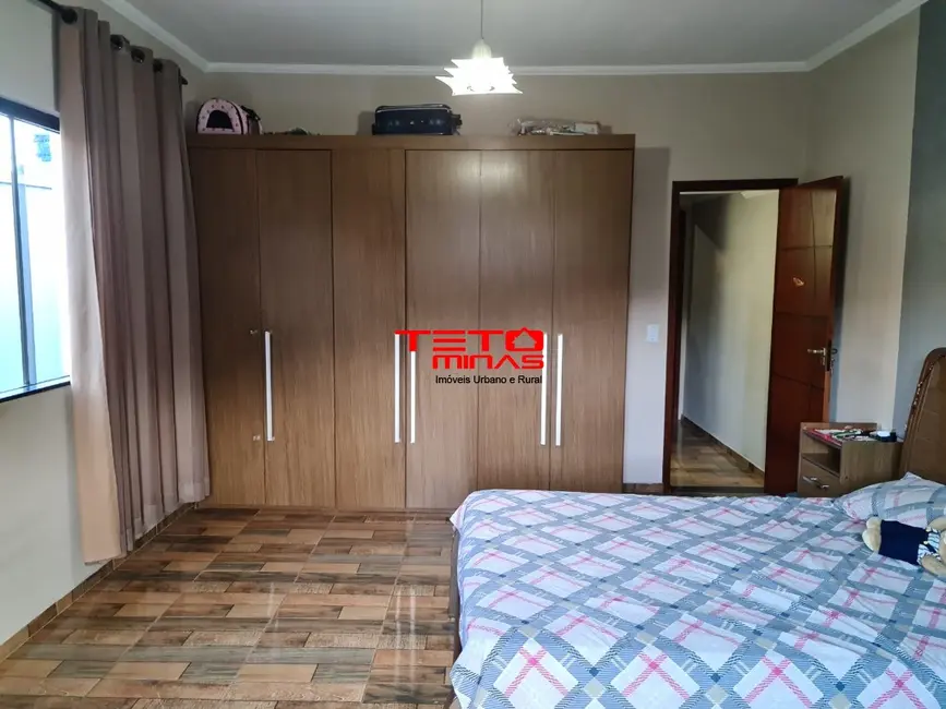 Foto 5 de Casa com 5 quartos à venda, 350m2 em Sao Lourenco - MG