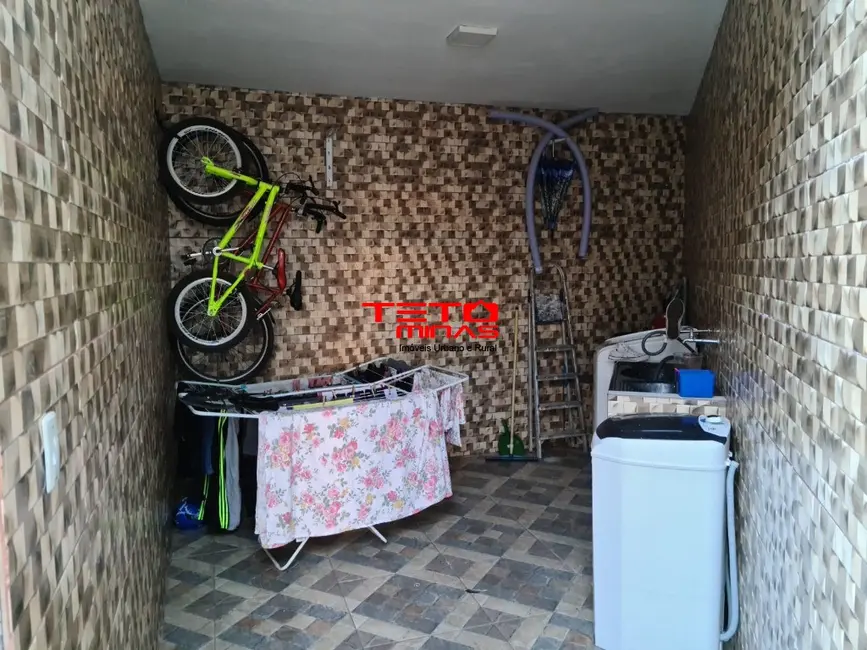Foto 2 de Casa com 5 quartos à venda, 350m2 em Sao Lourenco - MG