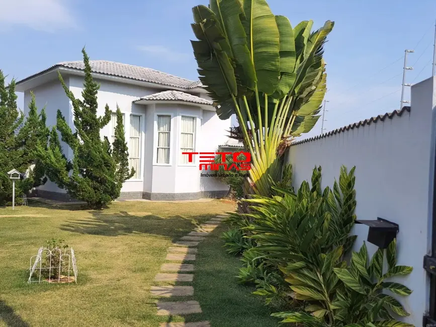 Casa com 3 quartos à venda, 248m2 em Sao Lourenco - MG - imagem 2 Foto 2 de Casa com 3 quartos à venda, 248m2 em Sao Lourenco - MG