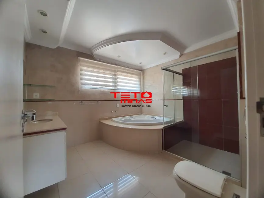 Casa com 3 quartos à venda, 248m2 em Sao Lourenco - MG - imagem 4 Foto 4 de Casa com 3 quartos à venda, 248m2 em Sao Lourenco - MG