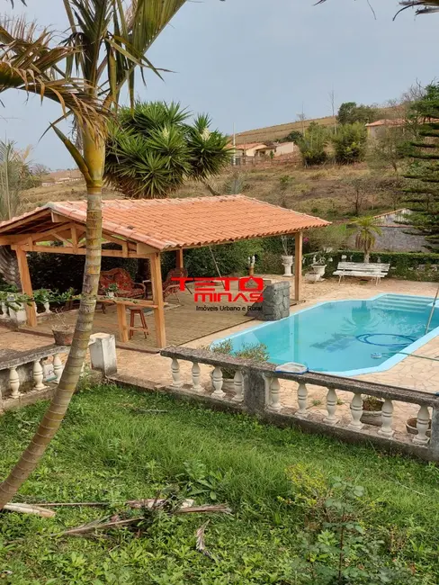 Chácara com 2 quartos à venda, 180m2 em Sao Lourenco - MG - imagem 2 Foto 2 de Chácara com 2 quartos à venda, 180m2 em Sao Lourenco - MG