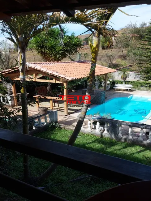 Chácara com 2 quartos à venda, 180m2 em Sao Lourenco - MG - imagem 1 Foto 1 de Chácara com 2 quartos à venda, 180m2 em Sao Lourenco - MG