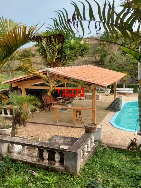 Chácara com 2 quartos à venda, 180m2 em Sao Lourenco - MG - imagem 3 Foto 3 de Chácara com 2 quartos à venda, 180m2 em Sao Lourenco - MG