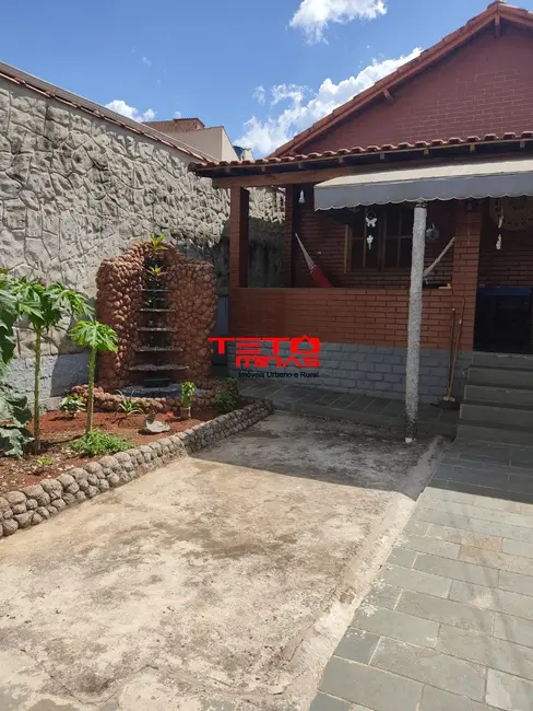 Casa com 3 quartos à venda, 55m2 em Sao Lourenco - MG - imagem 3 Foto 3 de Casa com 3 quartos à venda, 55m2 em Sao Lourenco - MG