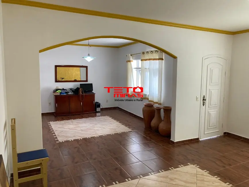 Casa com 4 quartos à venda, 478m2 em Sao Lourenco - MG - imagem 2 Foto 2 de Casa com 4 quartos à venda, 478m2 em Sao Lourenco - MG