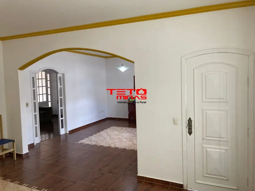 Casa com 4 quartos à venda, 478m2 em Sao Lourenco - MG - imagem 5 Foto 5 de Casa com 4 quartos à venda, 478m2 em Sao Lourenco - MG