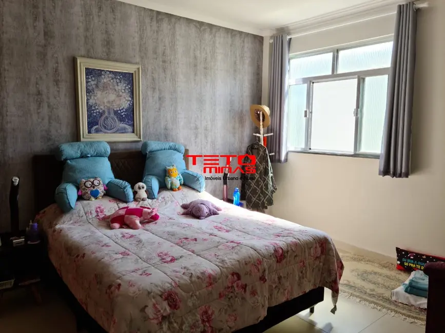 Apartamento com 3 quartos à venda, 86m2 em Centro, Sao Lourenco - MG - imagem 8 Foto 8 de Apartamento com 3 quartos à venda, 86m2 em Centro, Sao Lourenco - MG