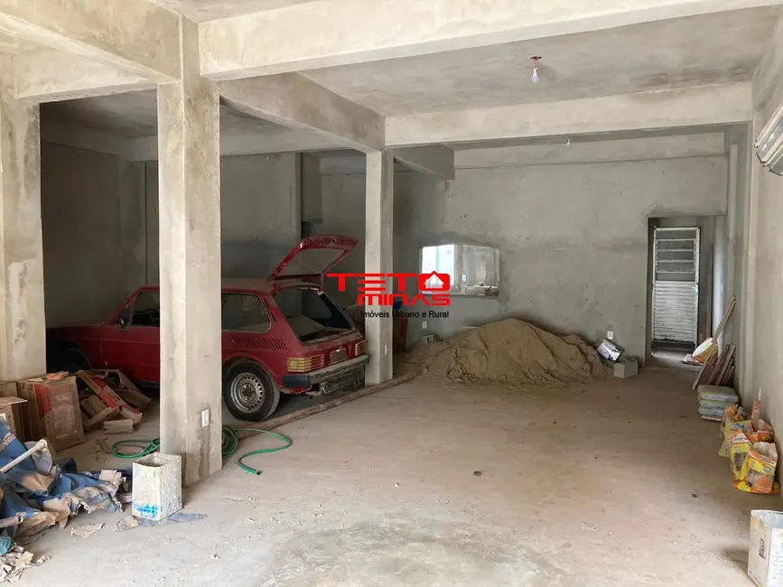 Foto 1 de Loja à venda, 160m2 em Sao Lourenco - MG