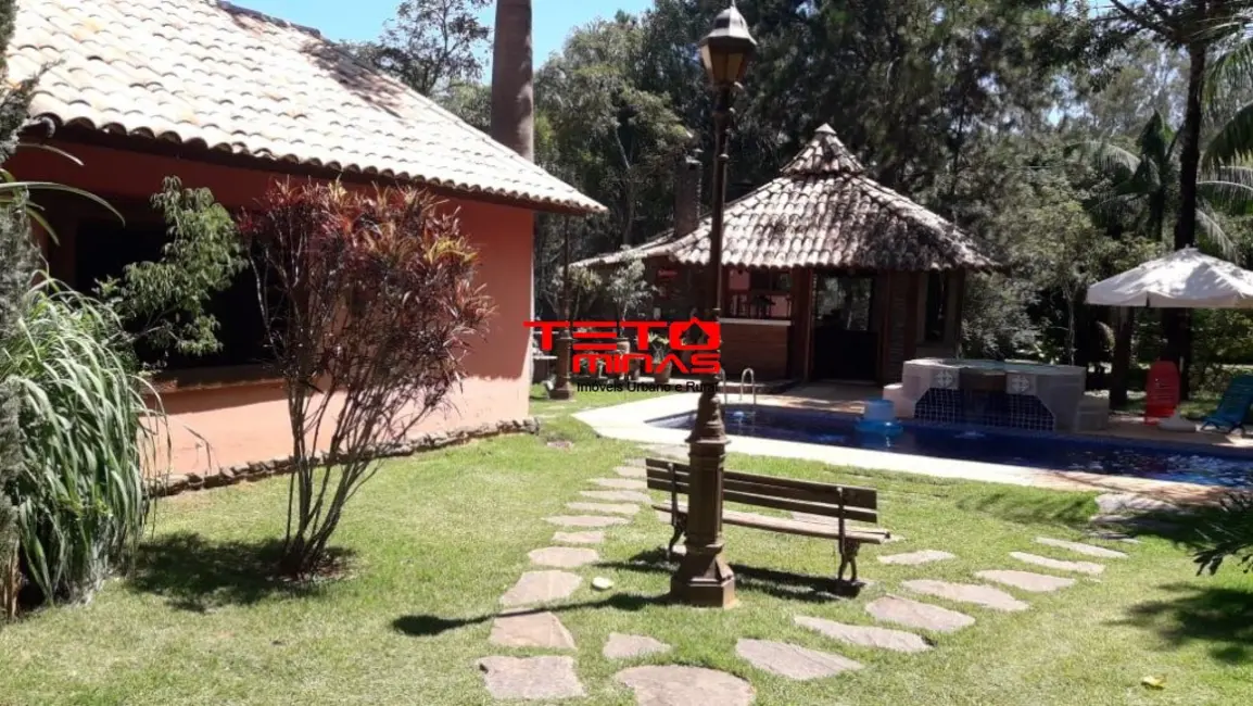 Foto 1 de Casa com 3 quartos à venda, 600m2 em Cambuquira - MG
