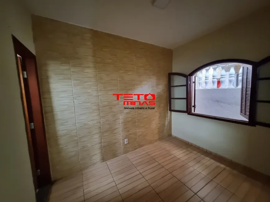 Casa com 3 quartos à venda, 137m2 em Sao Lourenco - MG - imagem 8 Foto 8 de Casa com 3 quartos à venda, 137m2 em Sao Lourenco - MG