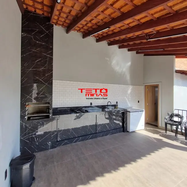 Casa com 3 quartos à venda, 170m2 em Sao Lourenco - MG - imagem 2 Foto 2 de Casa com 3 quartos à venda, 170m2 em Sao Lourenco - MG