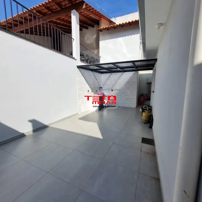 Casa com 3 quartos à venda, 170m2 em Sao Lourenco - MG - imagem 9 Foto 9 de Casa com 3 quartos à venda, 170m2 em Sao Lourenco - MG