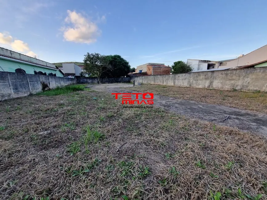 Foto 2 de Terreno / Lote à venda, 400m2 em Sao Lourenco - MG