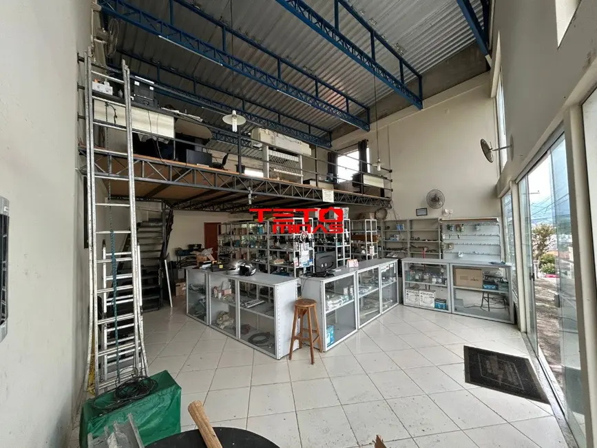 Foto 3 de Loja à venda, 138m2 em Sao Lourenco - MG