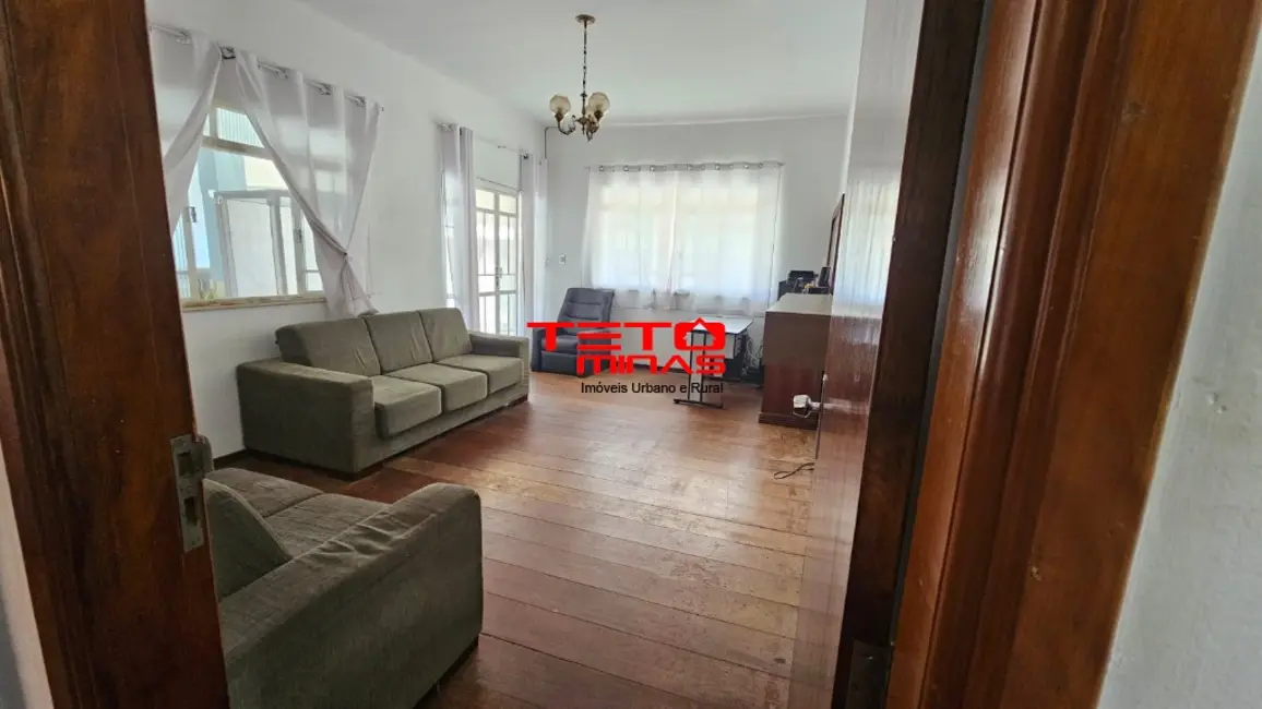 Casa com 4 quartos à venda, 299m2 em Sao Lourenco - MG - imagem 5 Foto 5 de Casa com 4 quartos à venda, 299m2 em Sao Lourenco - MG