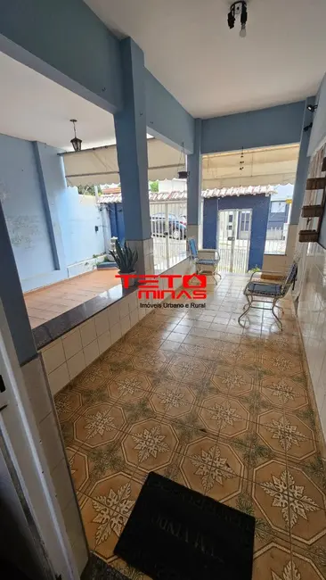 Casa com 4 quartos à venda, 299m2 em Sao Lourenco - MG - imagem 2 Foto 2 de Casa com 4 quartos à venda, 299m2 em Sao Lourenco - MG