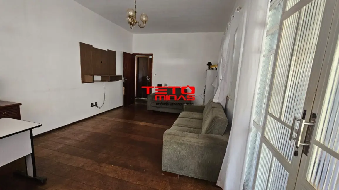 Casa com 4 quartos à venda, 299m2 em Sao Lourenco - MG - imagem 4 Foto 4 de Casa com 4 quartos à venda, 299m2 em Sao Lourenco - MG