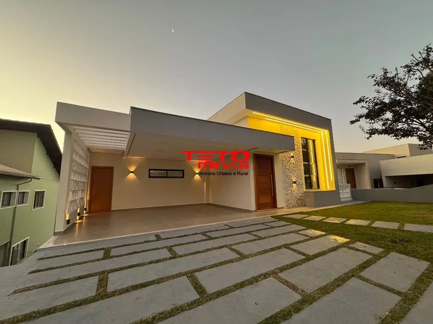 Casa com 3 quartos à venda, 300m2 em Sao Lourenco - MG - imagem 1 Foto 1 de Casa com 3 quartos à venda, 300m2 em Sao Lourenco - MG