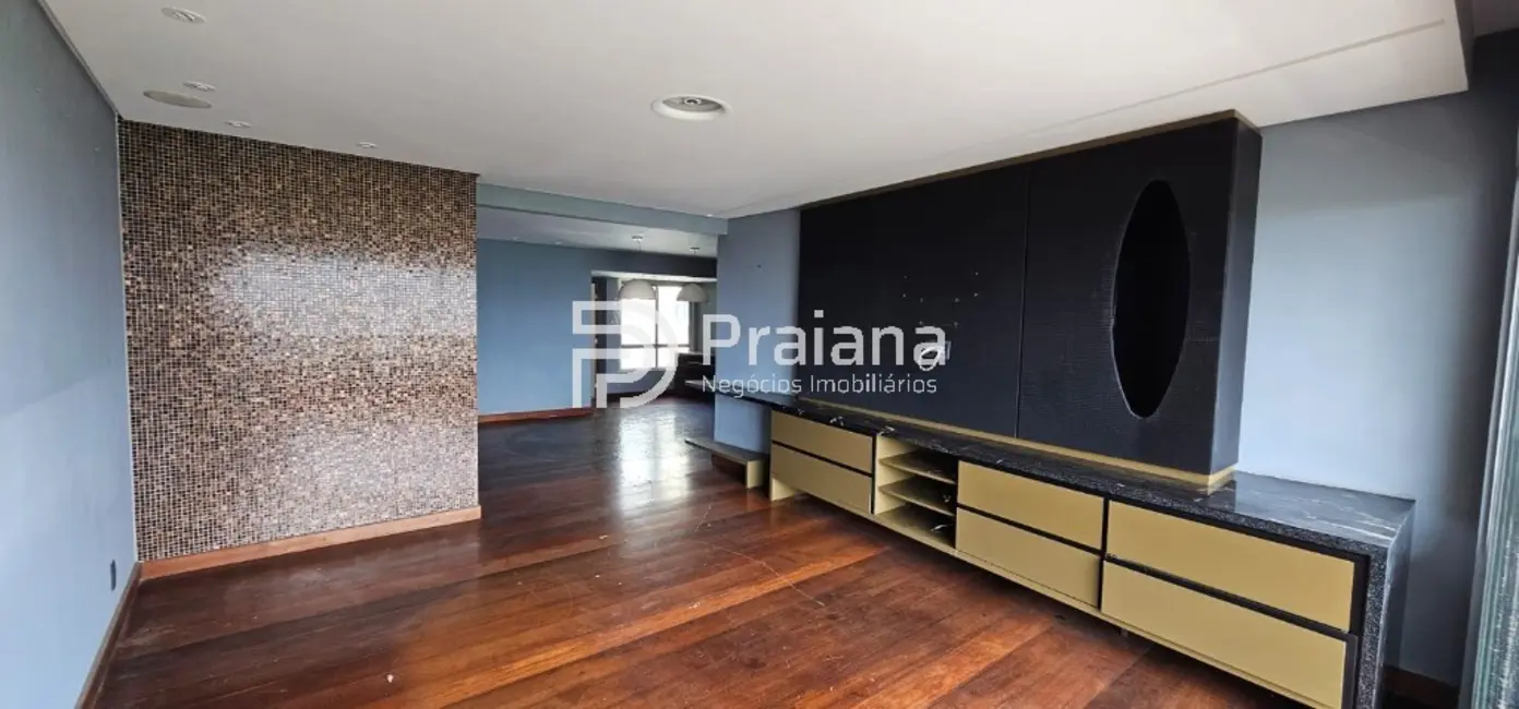 Foto 3 de Apartamento com 4 quartos para alugar, 220m2 em Campo Grande, Salvador - BA