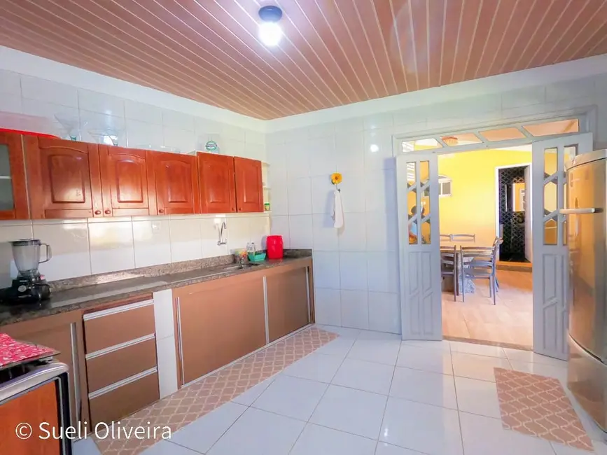 Casa com 5 quartos para alugar, 290m2 em Camacari - BA - imagem 3 Foto 3 de Casa com 5 quartos para alugar, 290m2 em Camacari - BA