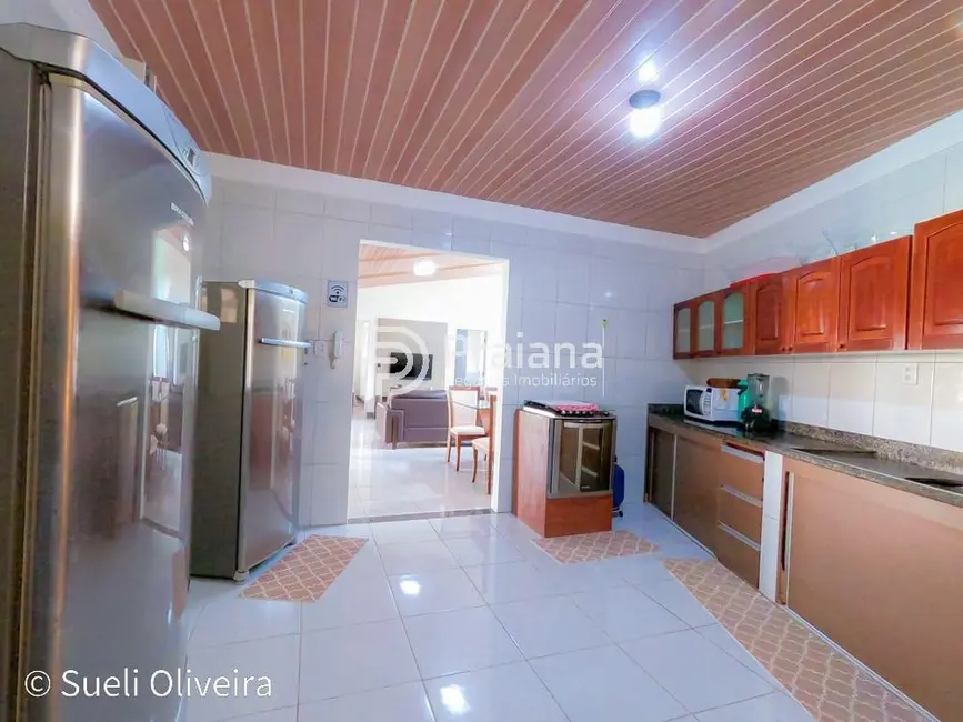 Casa com 5 quartos para alugar, 290m2 em Camacari - BA - imagem 5 Foto 5 de Casa com 5 quartos para alugar, 290m2 em Camacari - BA