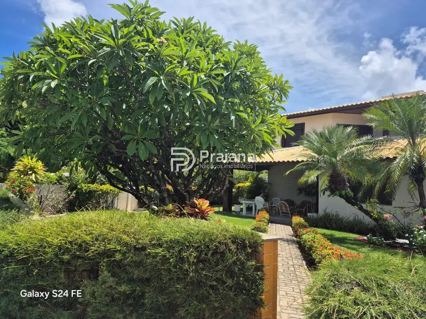 Foto 1 de Casa de Condomínio com 5 quartos à venda, 226m2 em Camacari - BA