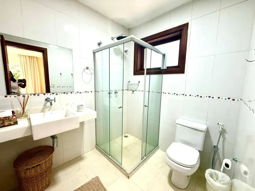 Foto 6 de Casa de Condomínio com 5 quartos à venda, 350m2 em Camacari - BA