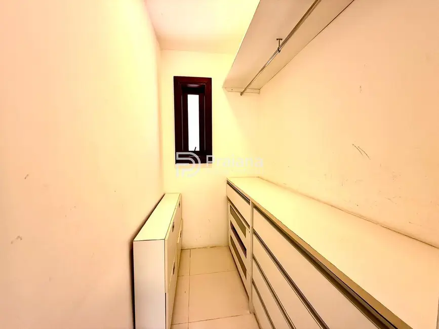 Foto 2 de Casa de Condomínio com 5 quartos à venda, 350m2 em Camacari - BA