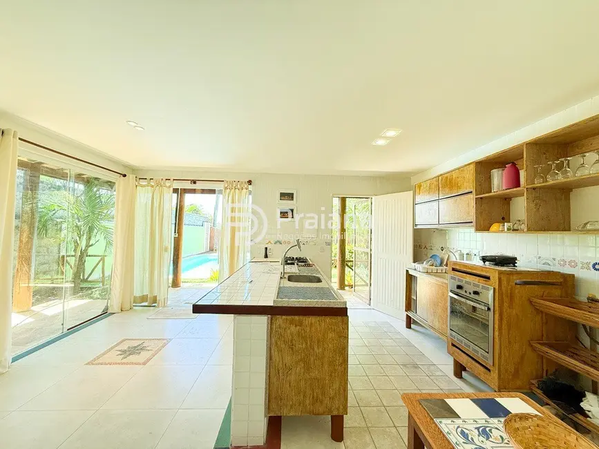 Foto 6 de Casa com 5 quartos à venda, 222m2 em Camacari - BA