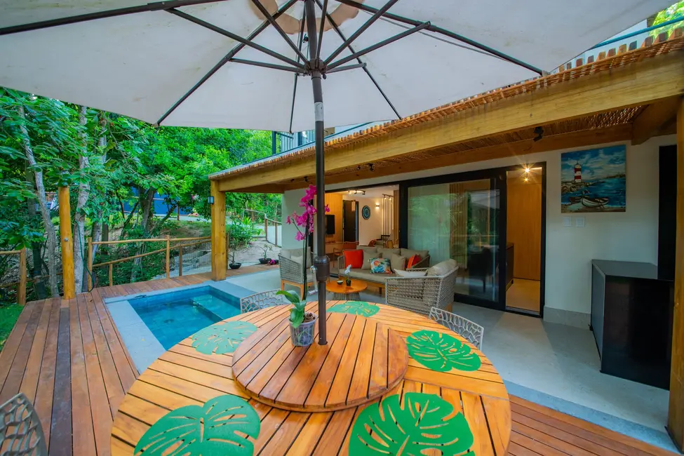 Foto 1 de Casa de Condomínio com 3 quartos à venda, 130m2 em Mata De Sao Joao - BA