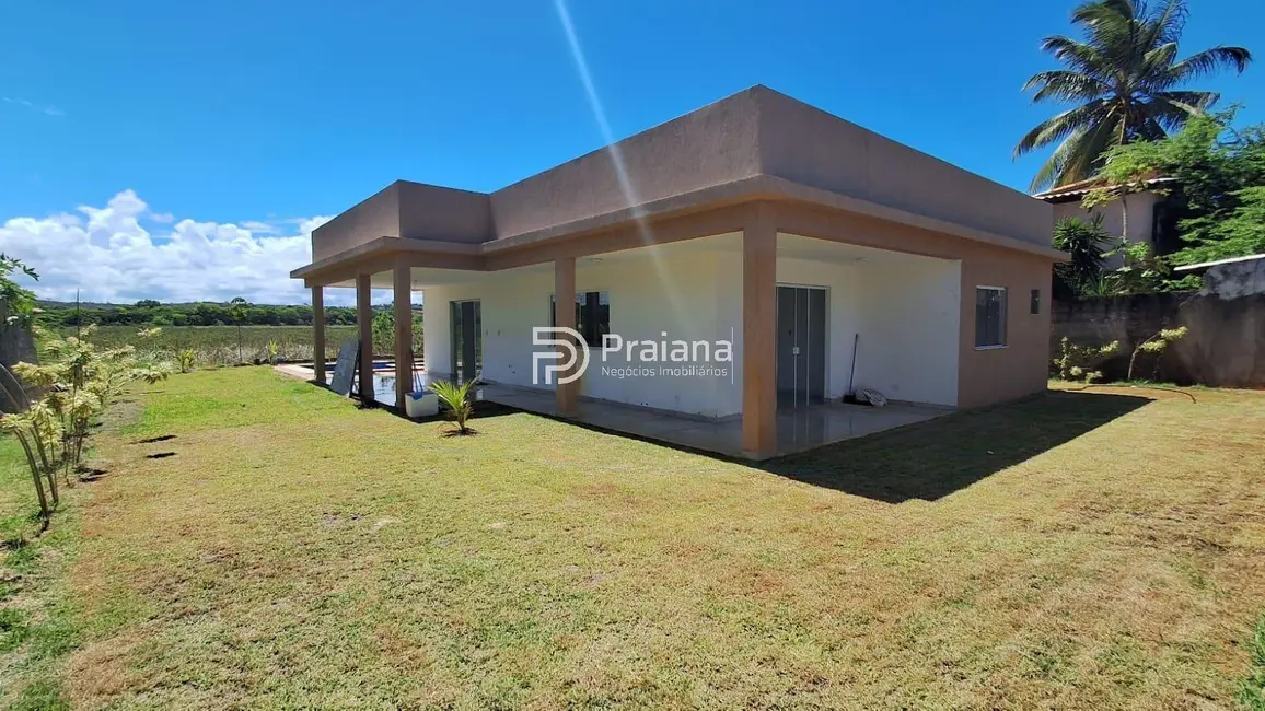 Foto 1 de Casa com 3 quartos à venda, 300m2 em Camacari - BA