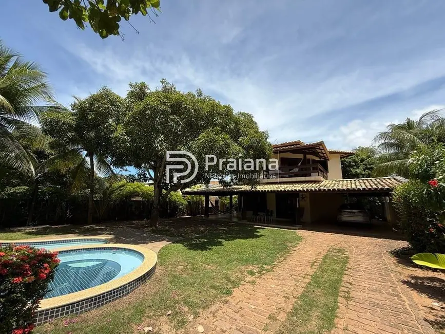 Foto 1 de Casa de Condomínio com 5 quartos à venda, 215m2 em Camacari - BA