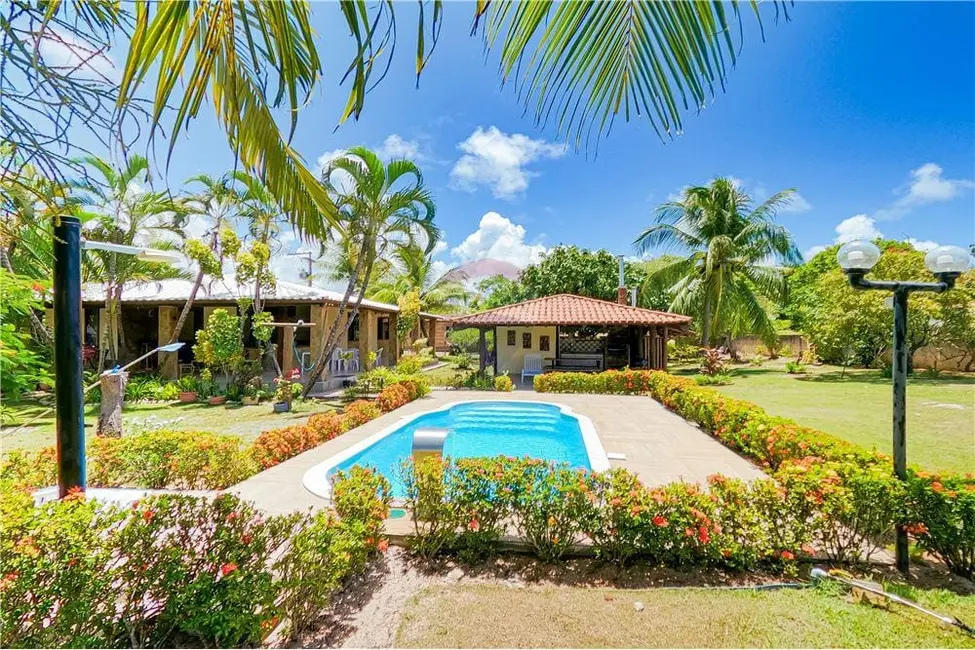 Foto 1 de Casa com 3 quartos à venda, 246m2 em Camacari - BA