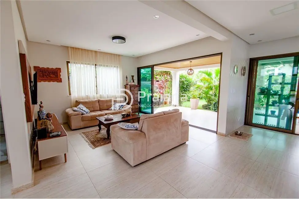 Casa com 3 quartos à venda, 234m2 em Camacari - BA - imagem 9 Foto 9 de Casa com 3 quartos à venda, 234m2 em Camacari - BA