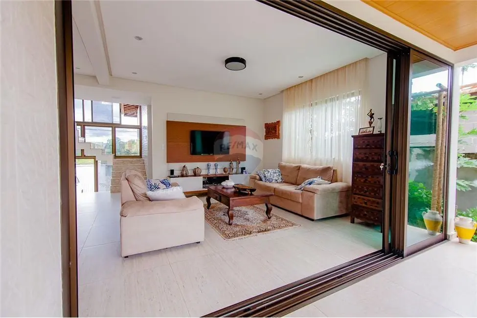 Casa com 3 quartos à venda, 234m2 em Camacari - BA - imagem 8 Foto 8 de Casa com 3 quartos à venda, 234m2 em Camacari - BA