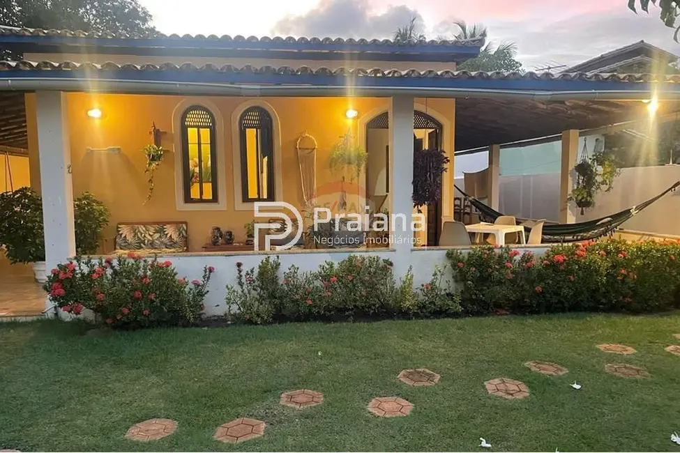 Foto 1 de Casa de Condomínio com 3 quartos à venda, 215m2 em Camacari - BA