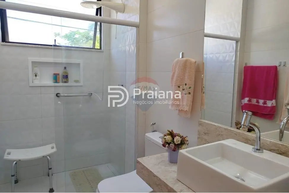 Foto 2 de Casa de Condomínio com 4 quartos à venda, 200m2 em Camacari - BA