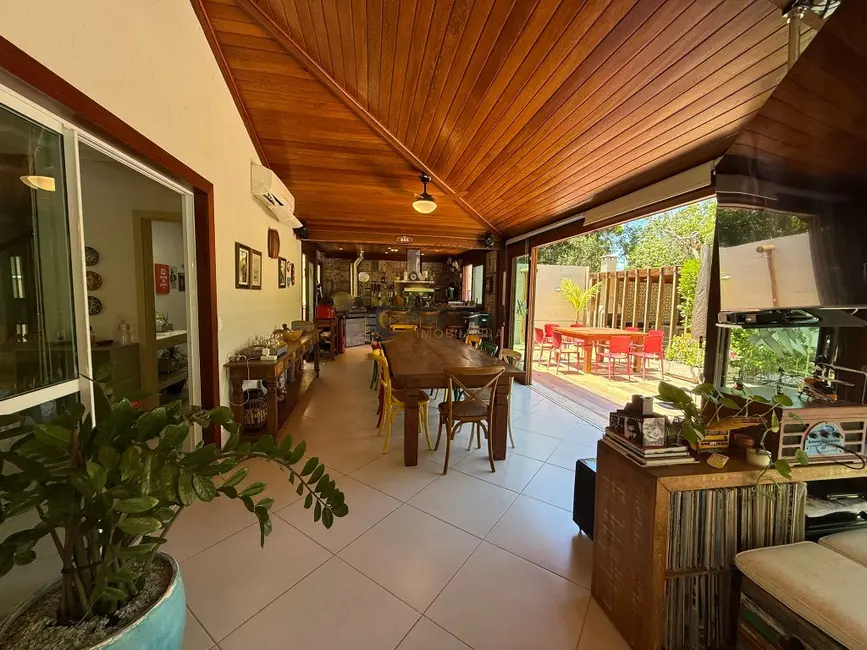 Foto 6 de Casa de Condomínio com 5 quartos à venda e para alugar, 128m2 em Mata De Sao Joao - BA