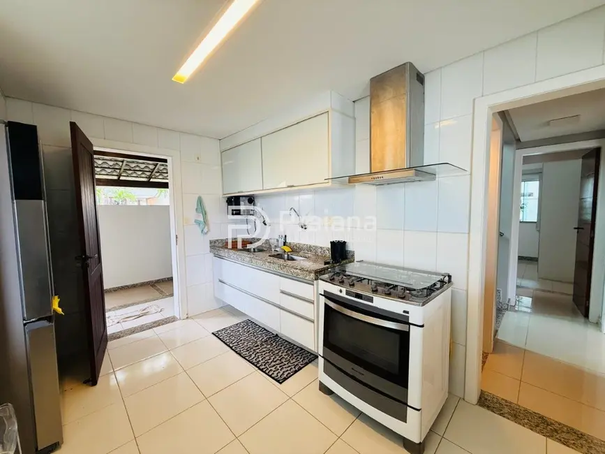 Foto 8 de Casa de Condomínio com 5 quartos à venda, 320m2 em Camacari - BA