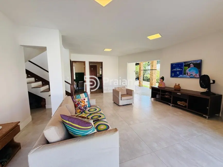 Foto 8 de Casa de Condomínio com 5 quartos para alugar, 300m2 em Camacari - BA