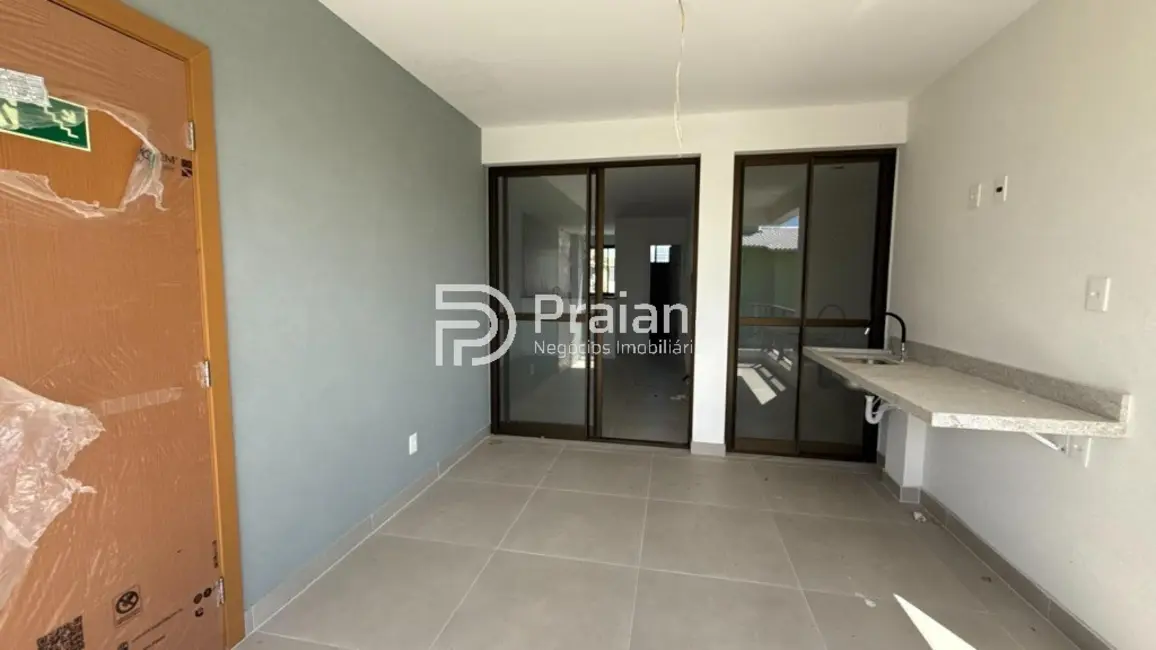 Foto 3 de Apartamento com 2 quartos à venda, 70m2 em Camacari - BA