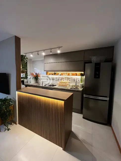 Foto 2 de Apartamento com 2 quartos à venda, 70m2 em Camacari - BA