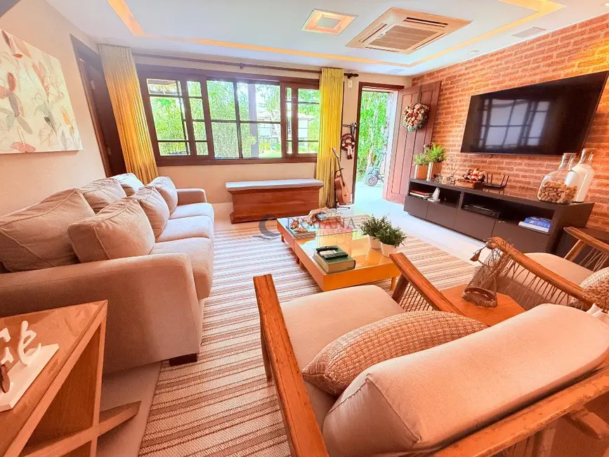 Foto 1 de Casa de Condomínio com 5 quartos à venda, 280m2 em Mata De Sao Joao - BA