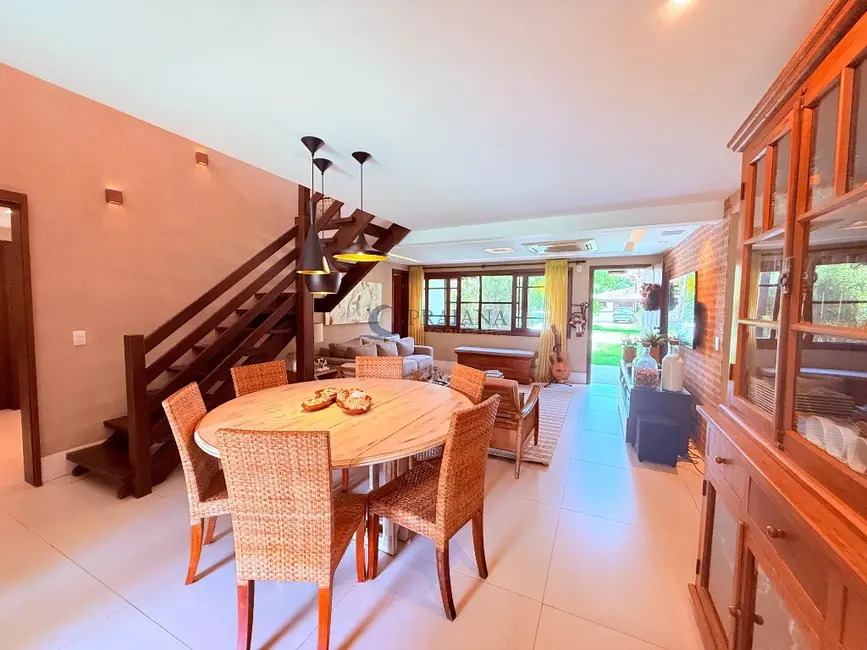 Foto 3 de Casa de Condomínio com 5 quartos à venda, 280m2 em Mata De Sao Joao - BA